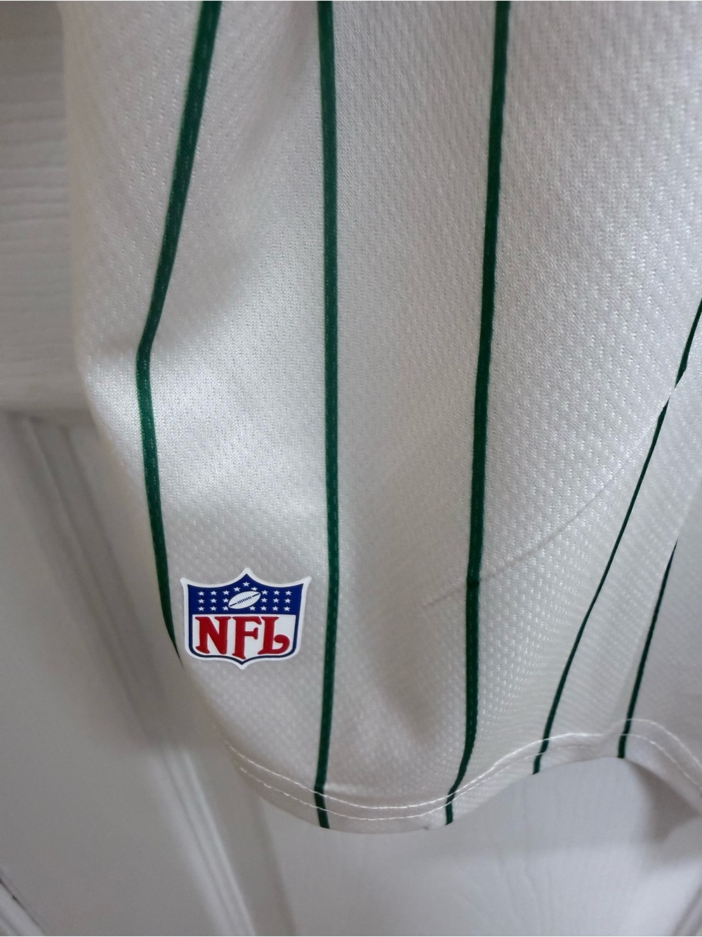 NWT Philadelphia Eagles Cream and Kelly Green Pinstripe Baseball Jersey, Size L - Picture 4 of 4